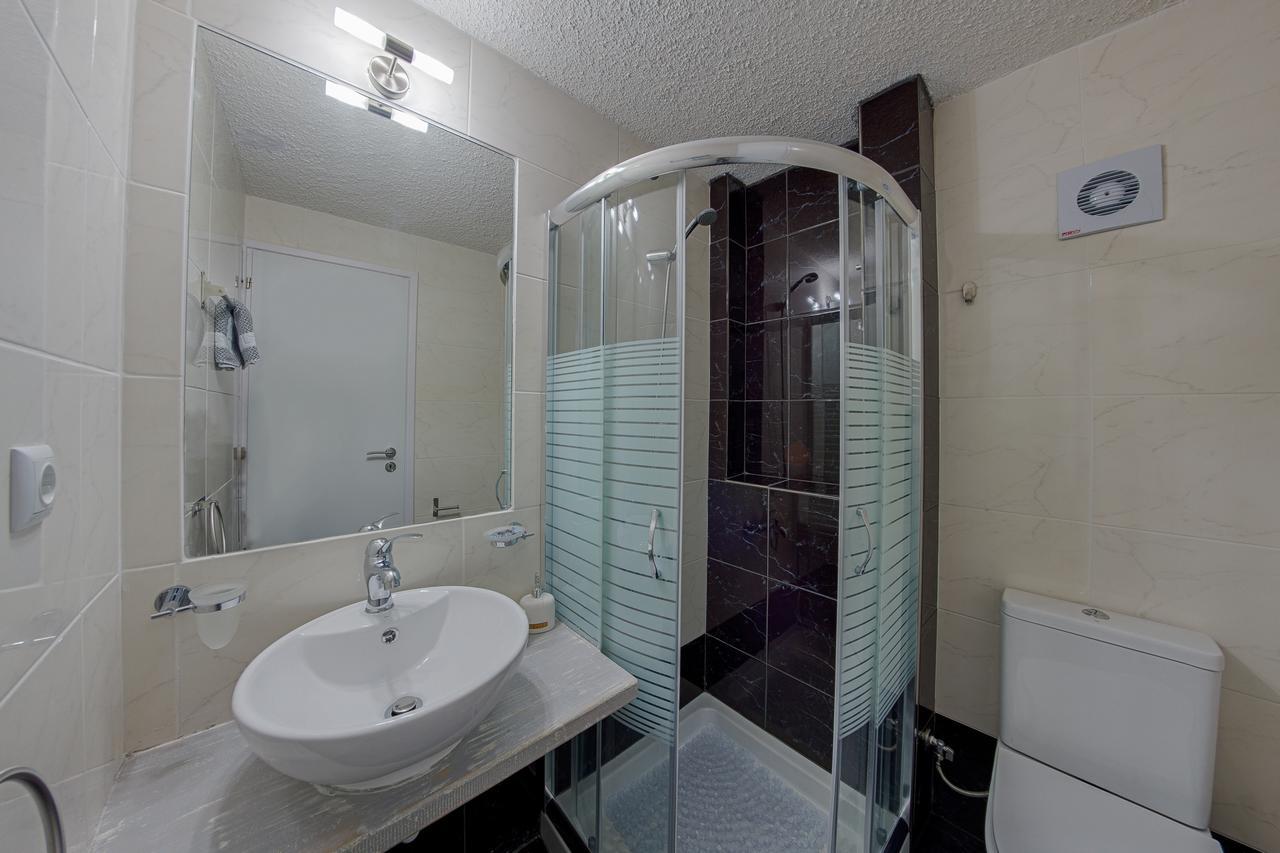 Irida Apartahotel Stoúpa