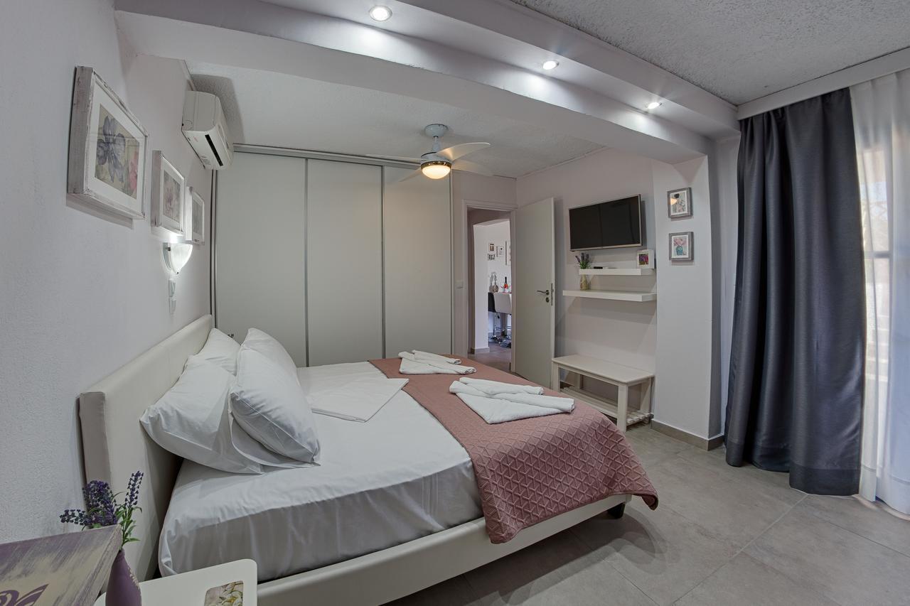Apartahotel Irida *